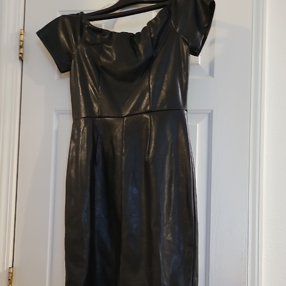 Elegant Black Faux Leather Dress - Picture 10 of 10